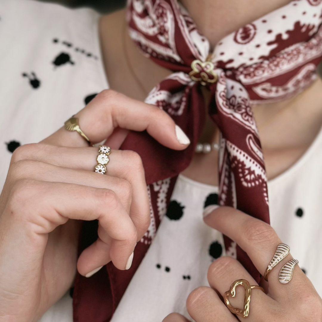 Anna satintørklæde - Mørkerød