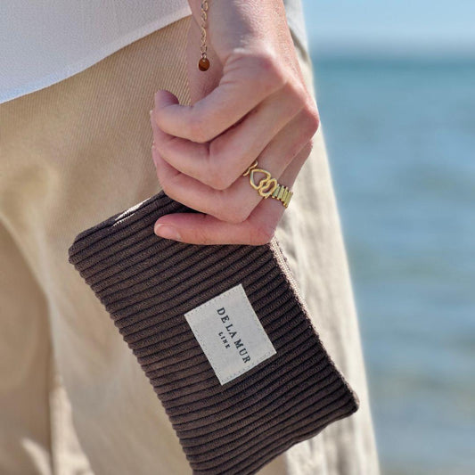 lille pung til kvinder fra de la mur brunt fløjl chant du matin