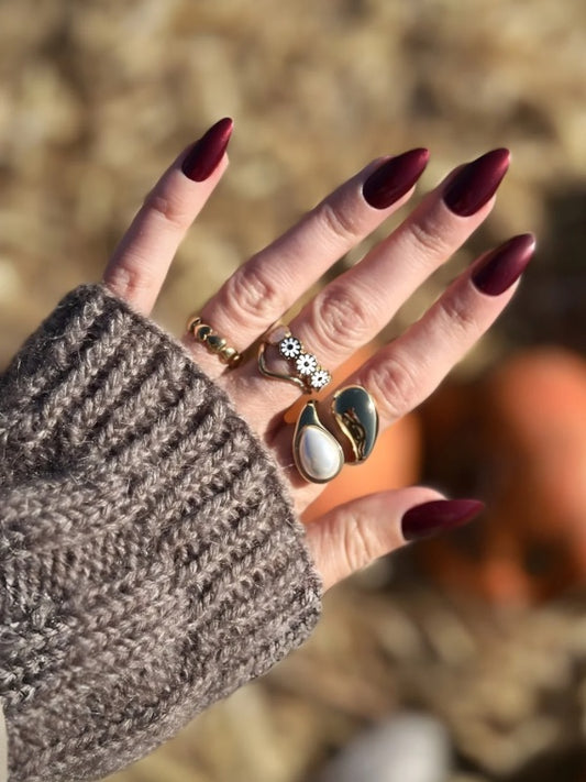 Iris ring med emaljeblomster – Guld