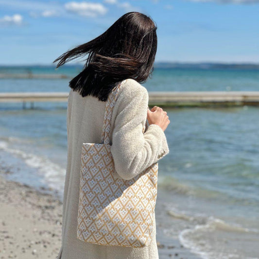lille tote bag til kvinder og piger - mulepose fra de la mur håndlavet i spanien -- chant du matin