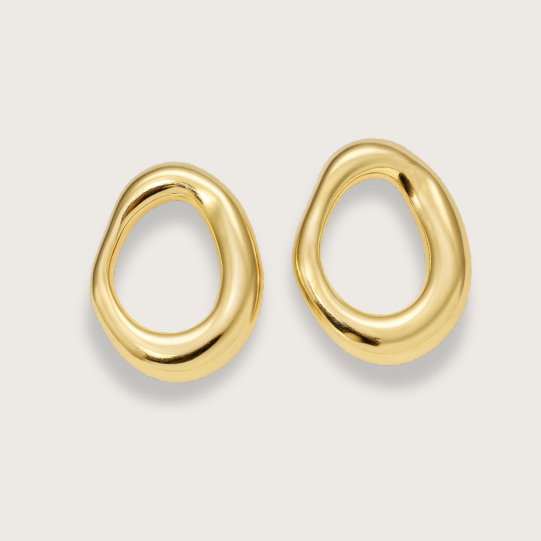 Aude små ovale ørestikkere  – Guld