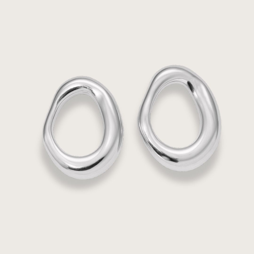 Aude små ovale ørestikkere  – Sølv