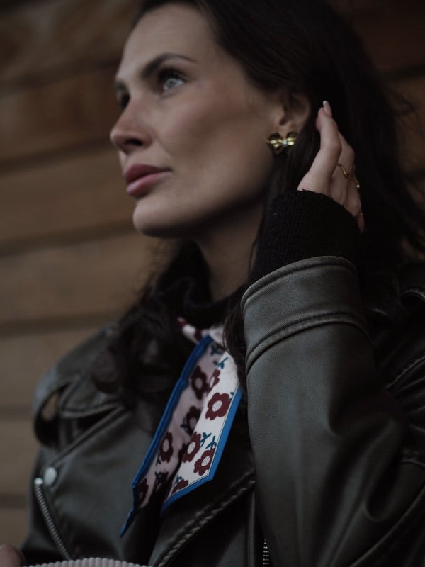 Nely sløjfeøreringe – Guld