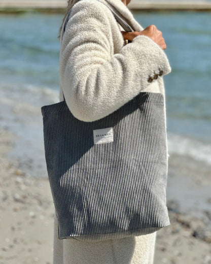Auxerre – Lille Totebag i gråt fløjl - Chant du Matin