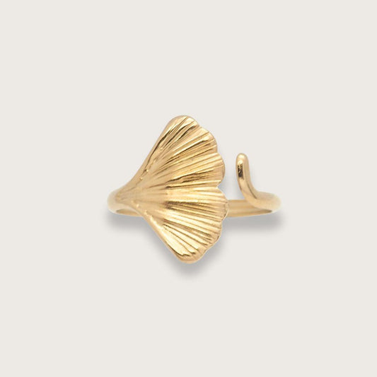 guldringe til kvinder - lille guldbelagt ring i rustfrit staal med blad-motiv, fiskehale, havfruefinne - ig style - chant du matin - rejsesmykker - vandfaste smykker