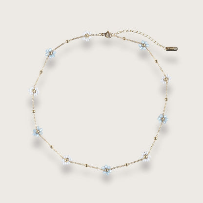 Daisy Bleu halskæde med blå blomster – Guldbelagt
