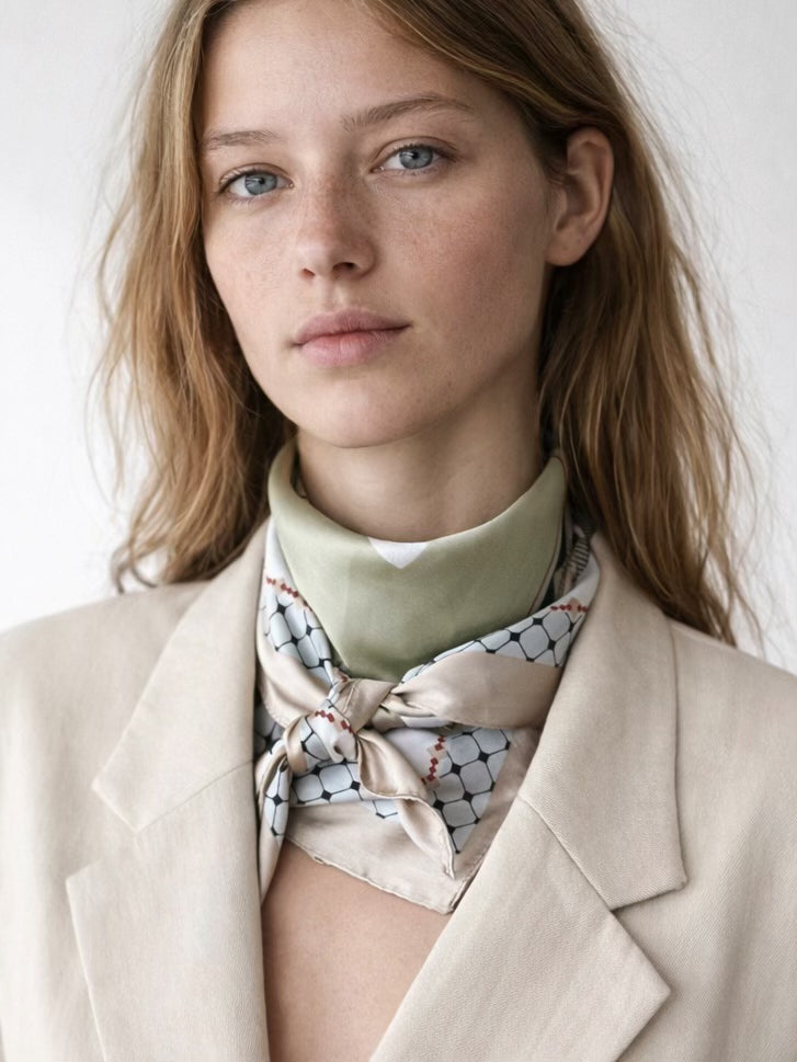 Rhiannon satintørklæde - Beige kant