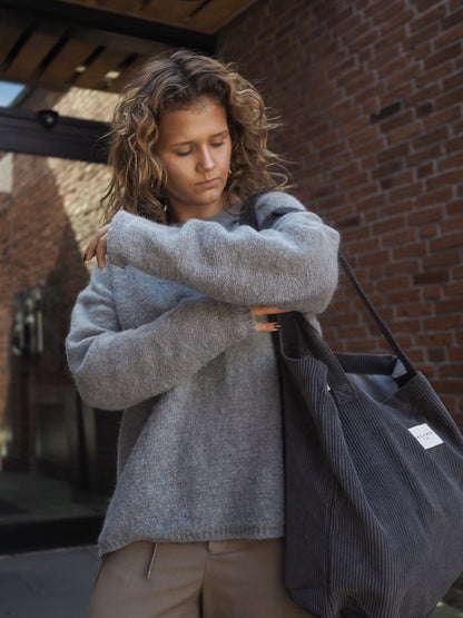 Avenay – Stor shopper i mørkegråt fløjl