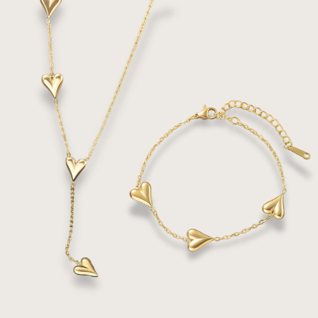 Inès smykkesæt – Guldbelagt hjertehalskæde og hjertearmbånd