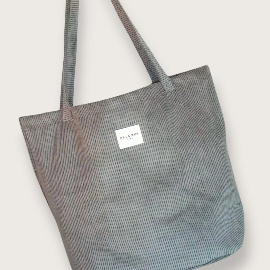 Stor tote bag i gråt fløjl fra de la mur - stor totebag til gym gymnasie skole studiebrug hverdag og weekendbrug - mulepose fra de la mur - chant du matin