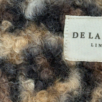 Fin og praktisk lille makeuppung i tykt og lækkert teddystof med leopardprint.&nbsp;  Smukt print og blødt, tykt teddy-stof Praktisk størrelse til tasken Tidløst design i god kvalitet  Den perfekte lille taske i tasken - til alle de småting, der har det med at blive væk.  Toulouse er en lille makeuptaske i kraftigt, blødt tykt teddy-stof med leopardprint. Makeuptasker til kvinder, makeuppung, lille makeuptaske.