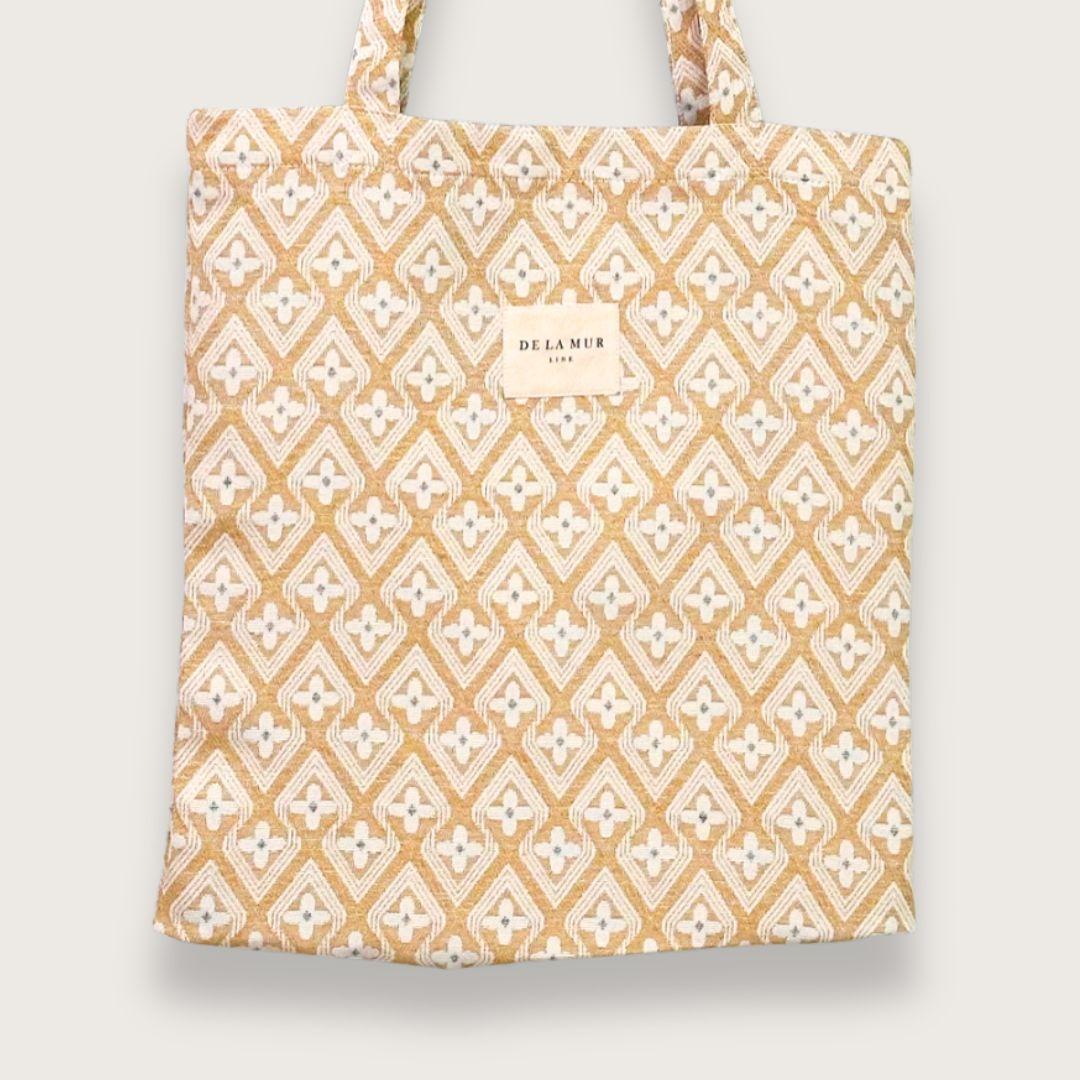 Lille tote bag i tykt stof med gult og hvidt mønster fra de la mur - lille tote bag til kvinder til gymnasie hverdag indkøb