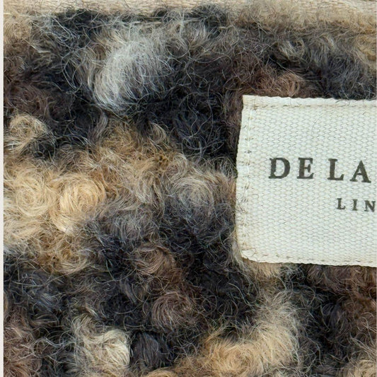 Lille leomønstret pung i blødt, tykt teddystof. Syet i Spanien af De la Mur. En skøn kortpung til kvinder, der værdsætter god kvalitet og tidløst design.  Toulouse - Lille pung i leomønstret teddystof - Kortpunge til kvinder