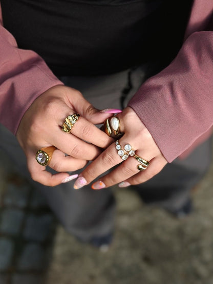 Giverny chunky ring med perle – Guldbelagt