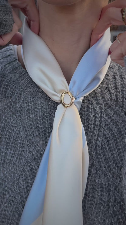 Keladry satintørklæde – Lyseblå